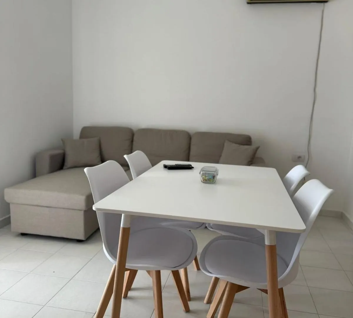 Apartment Tahiri Home Vlore